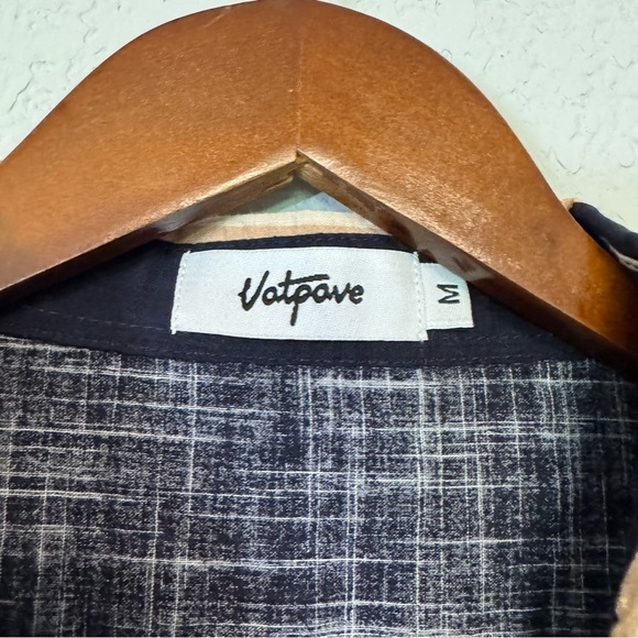 Men's Vatpave Navy Blue and Tan Casual Groovy Short Sleeve Button Down Shirt - Picture 5 of 8